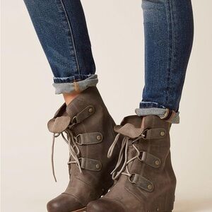 Sorel Joan of Arctic Women’s Size 7.5 Brown Leather